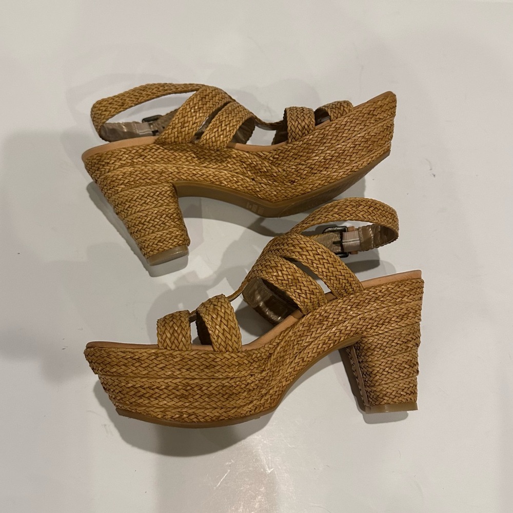 Stuart Weitzman Waveit Woven Raffia Slingback Str… - image 4